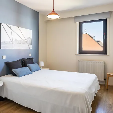 New Yorker House 41 Apartment