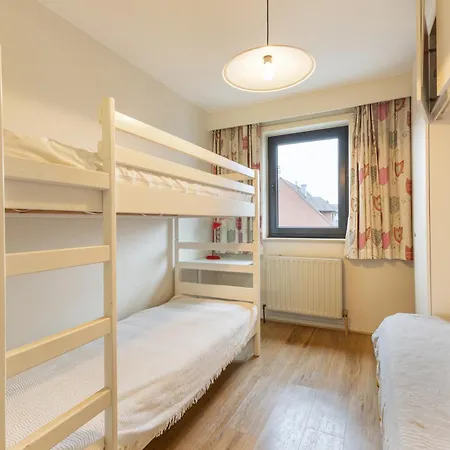 New Yorker House 41 *